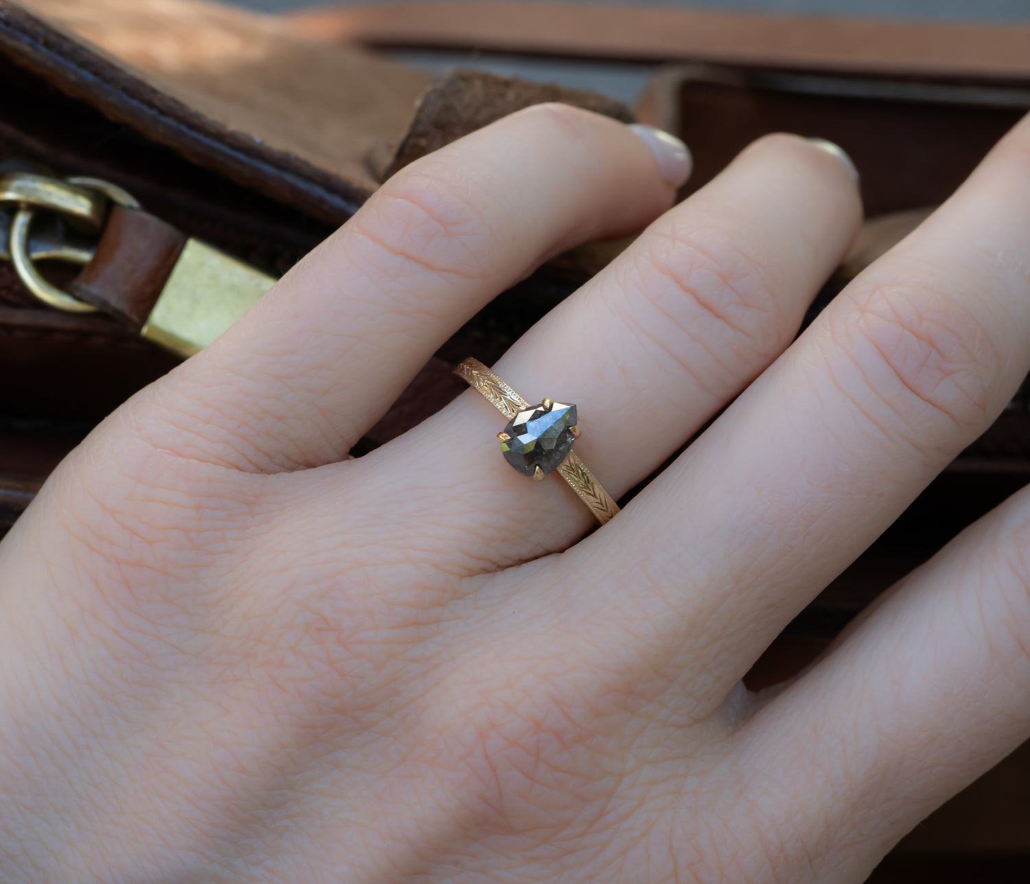 Salt and Pepper Diamond Ring with Pattern Leaf Band - mossNstone