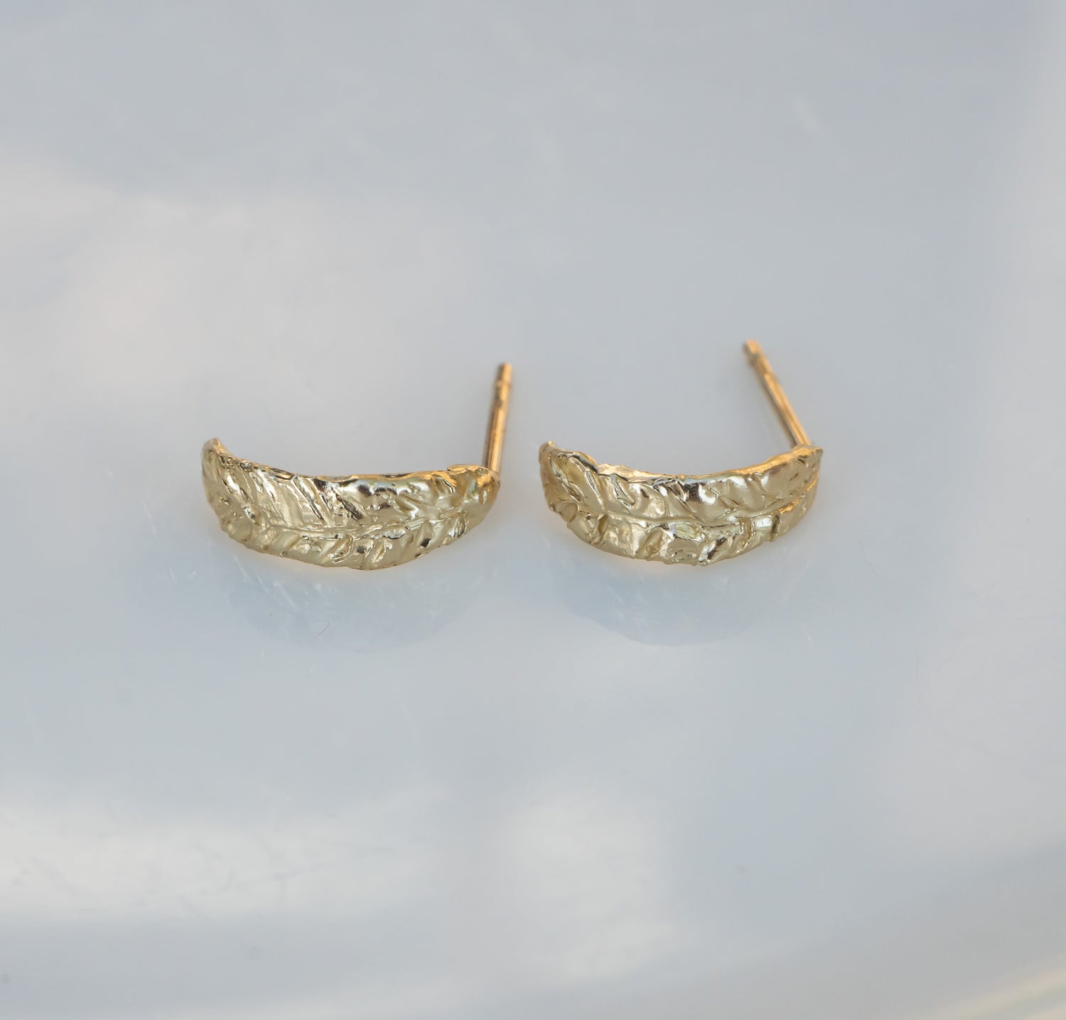 Ferm hoops , hand carved, 14k gold - Salt and Pepper Diamond Ring- mossNstone