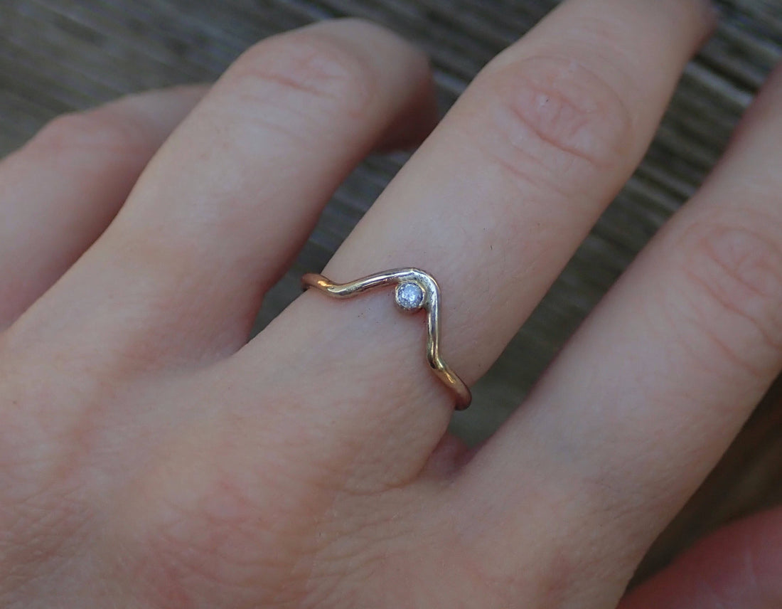 Chevron Diamond Accent Ring - Salt and Pepper Diamond Ring- mossNstone