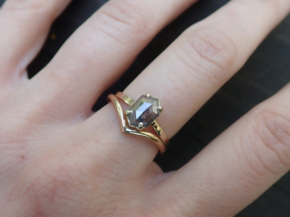 Chevron Gold Wedding Band - Salt and Pepper Diamond Ring- mossNstone