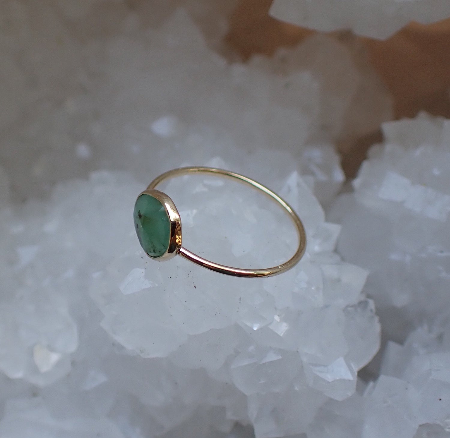 Raw Emerald Ring, Solid 14k Gold, Natural Emerald Ring, Rose Cut, Minimalist Design - mossNstone