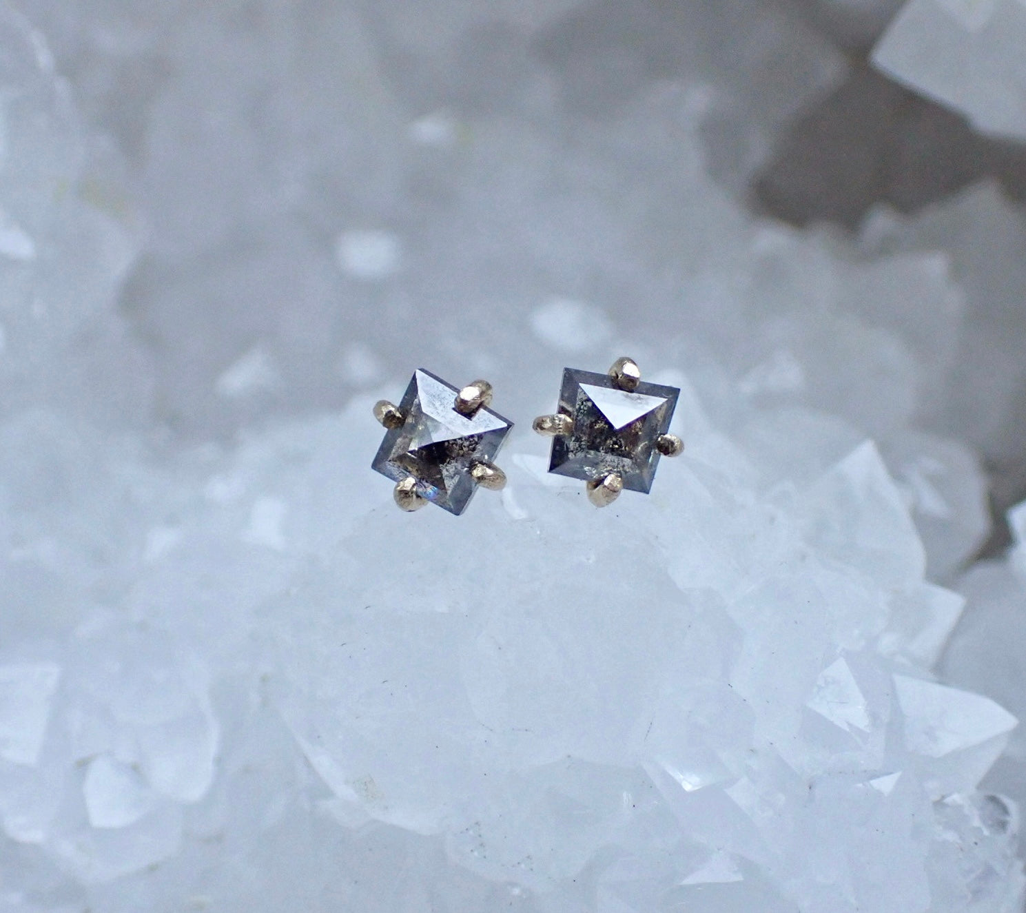 Salt + Pepper Kite Diamond Stud Earrings - Salt and Pepper Diamond Ring- mossNstone