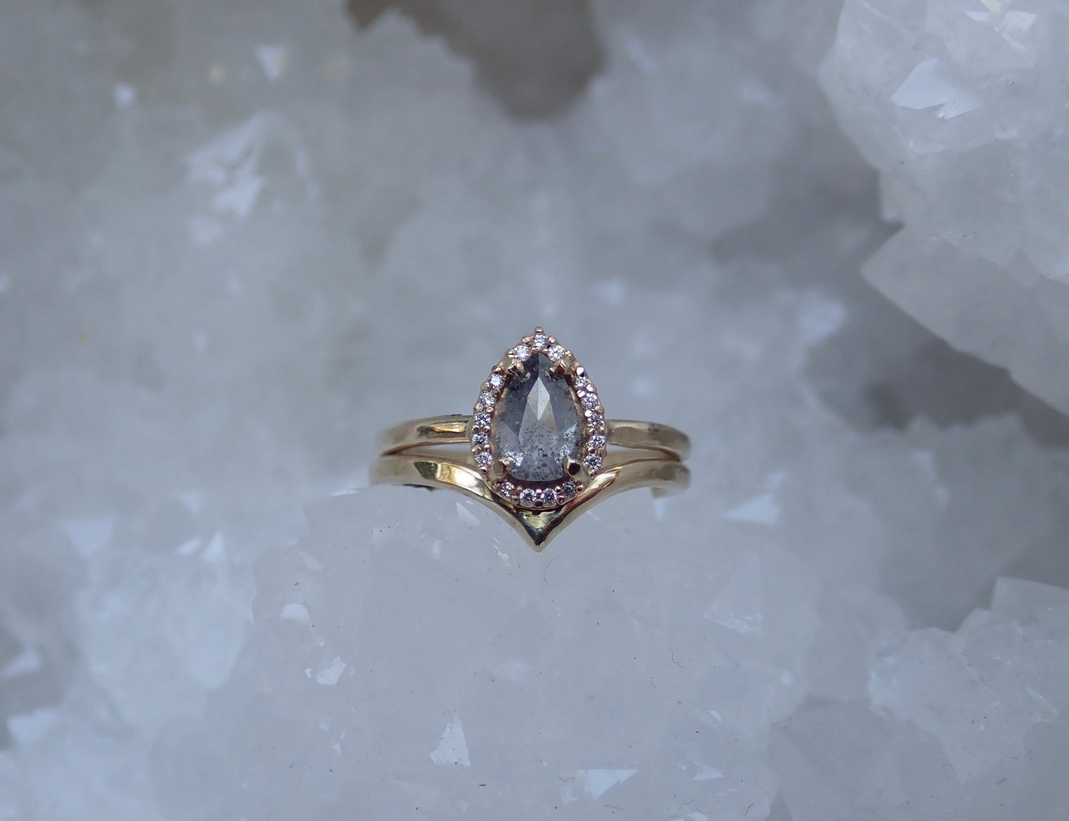 Chevron Gold Wedding Band - Salt and Pepper Diamond Ring- mossNstone