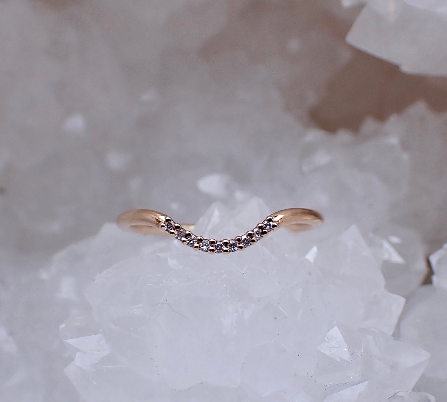 Petite Pavé Curved Wedding Band - Salt and Pepper Diamond Ring- mossNstone