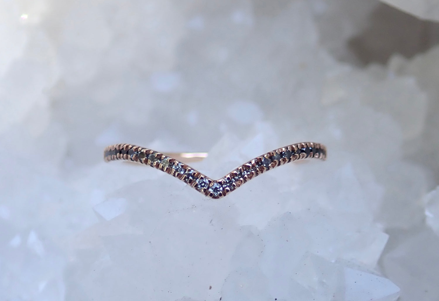 Ombre Pavé Chevron Wedding Band - Salt and Pepper Diamond Ring- mossNstone