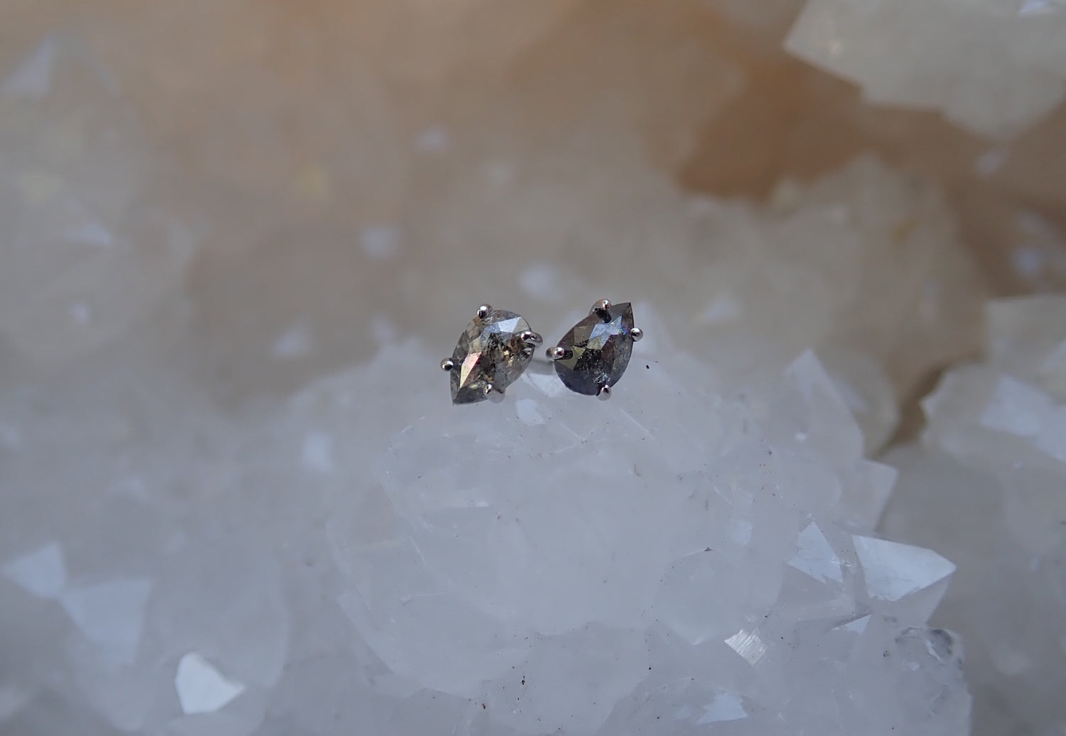 Salt + Pepper Diamond Stud Earrings - Salt and Pepper Diamond Ring- mossNstone
