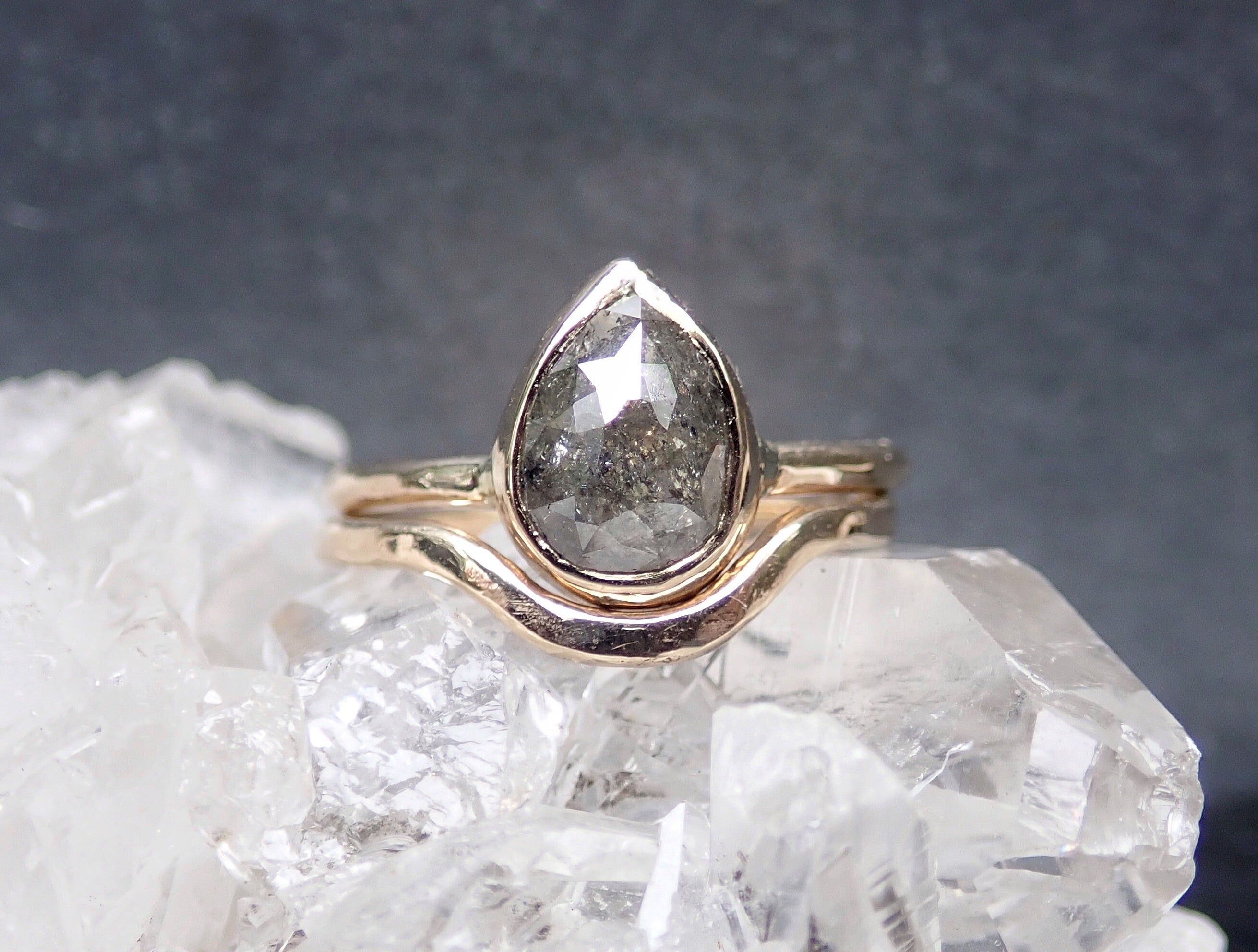 Curved Hammered Band - Salt and Pepper Diamond Ring- mossNstone