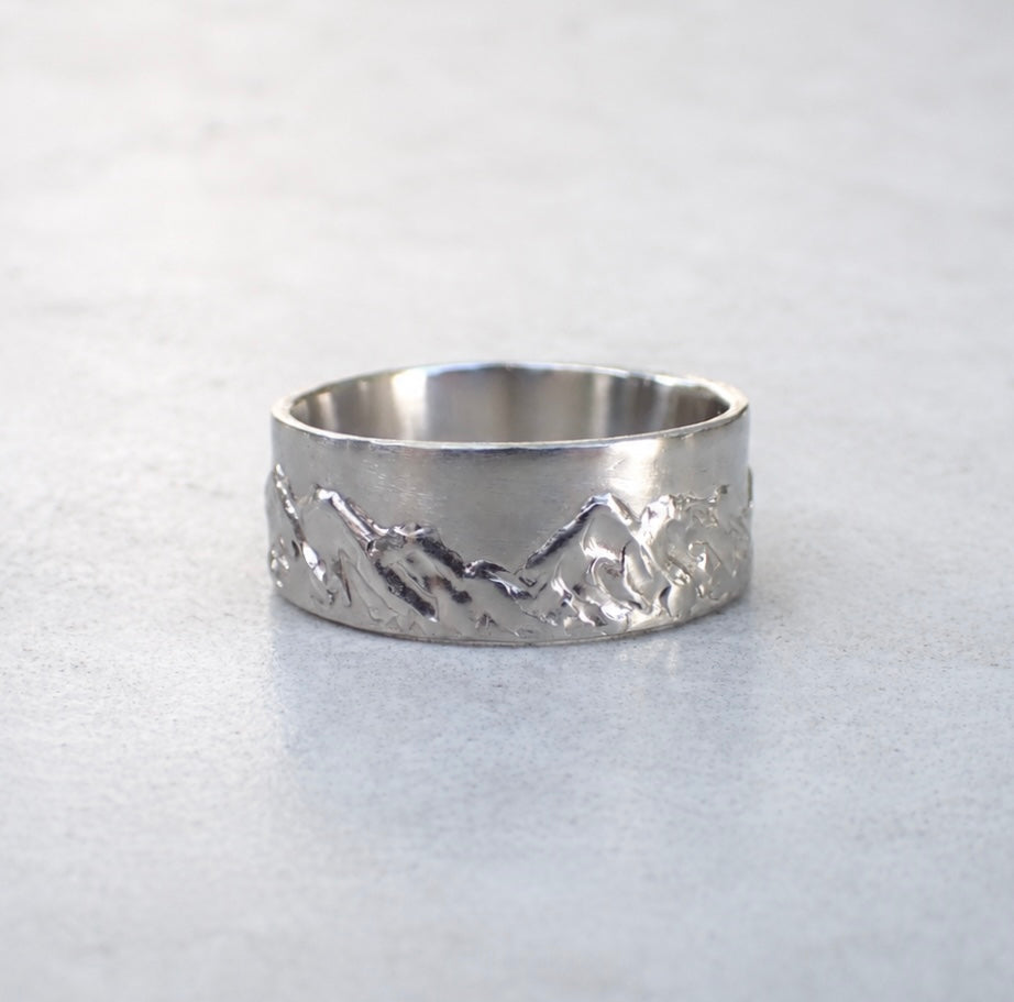 Mountain Peaks • Men's Hand Carved Mountain Range Wedding Ring