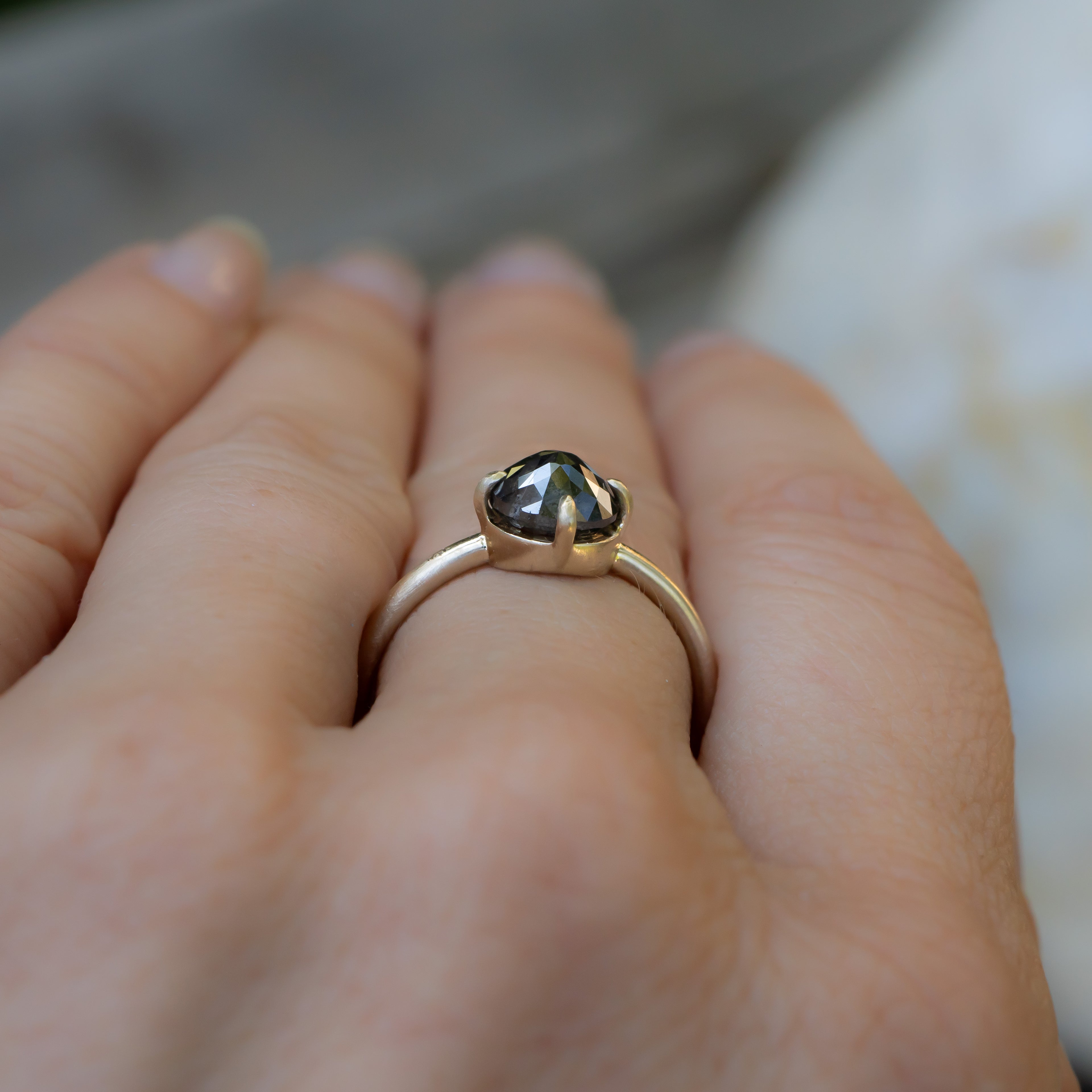 Round Salt and Pepper Black Diamond Ring, Rose Cut Compass Ring - Salt and Pepper Diamond Ring- mossNstone