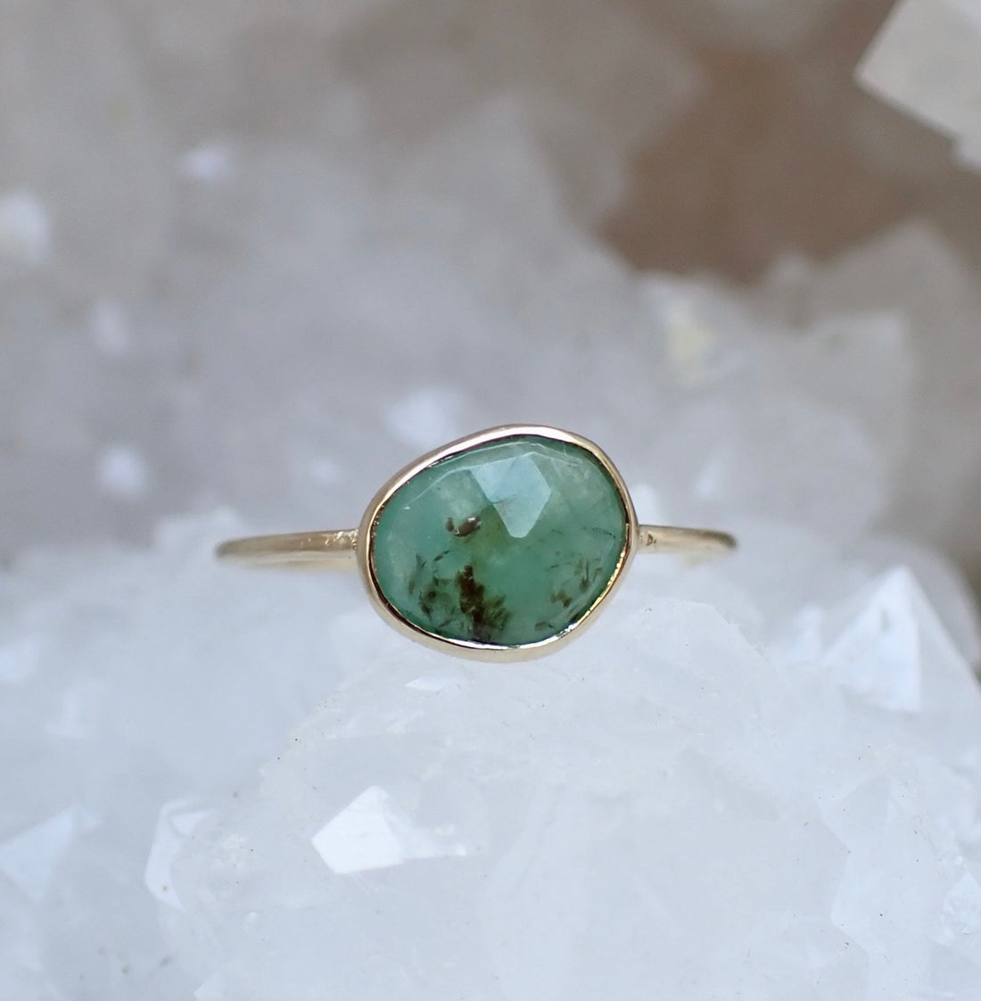 Raw Emerald Ring, Solid 14k Gold, Natural Emerald Ring, Rose Cut, Minimalist Design - mossNstone