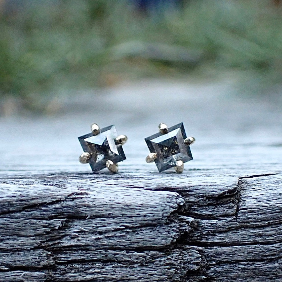 Salt + Pepper Kite Diamond Stud Earrings - Salt and Pepper Diamond Ring- mossNstone