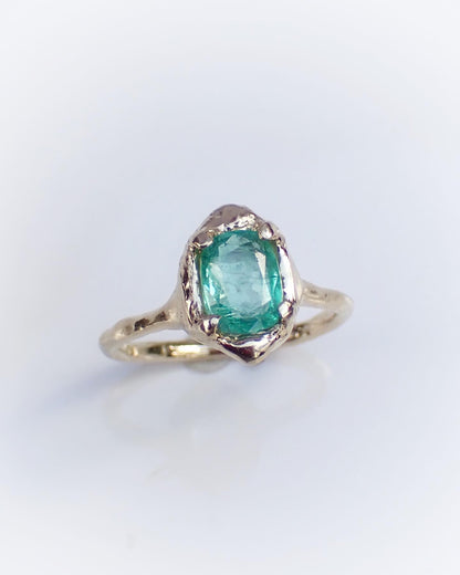 Majestic Natural Emerald in 14k Gold Setting - mossNstone