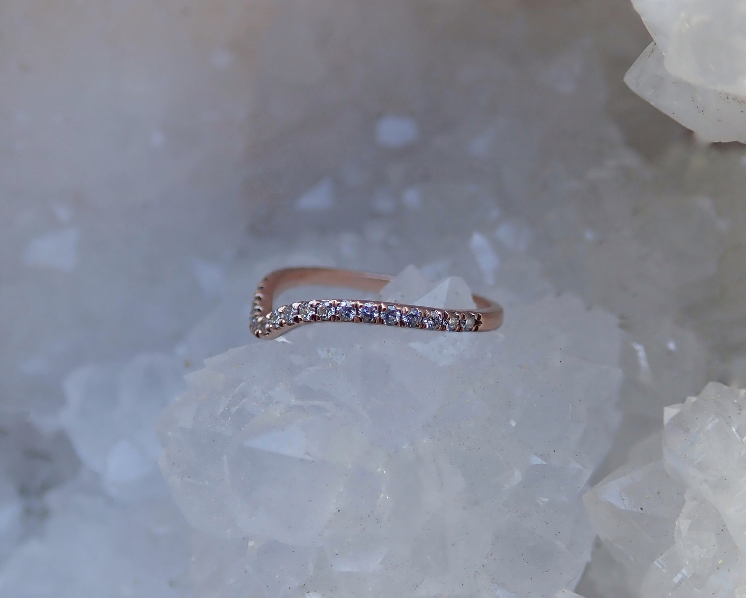 Pavé Chevron Diamond Wedding Band - Salt and Pepper Diamond Ring- mossNstone