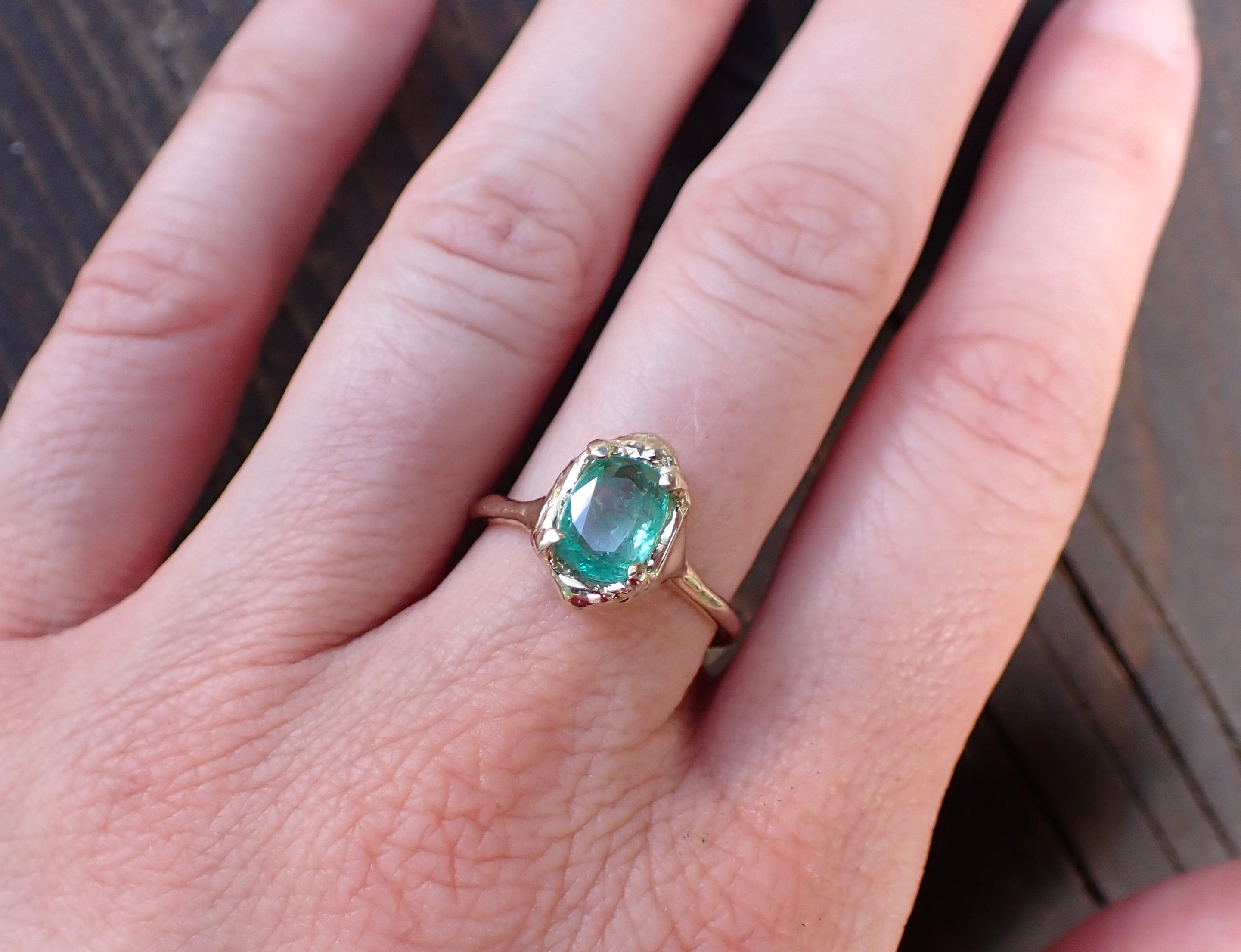 Majestic Natural Emerald in 14k Gold Setting - mossNstone