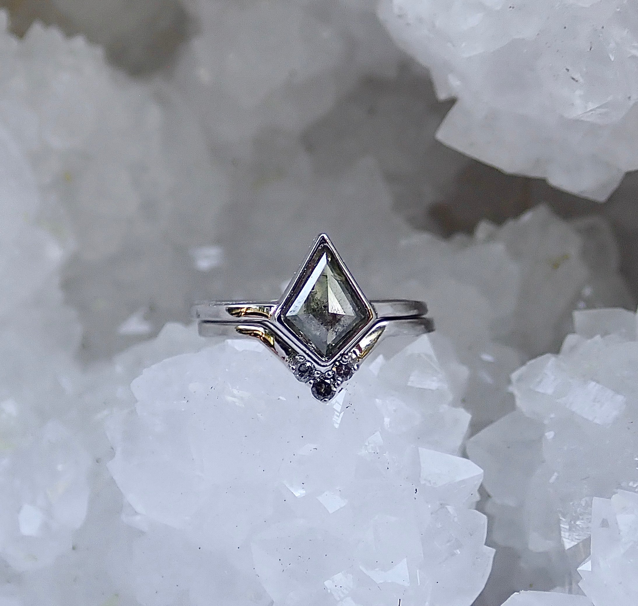 Kite Diamond Ring Set in 14k White Gold - mossNstone