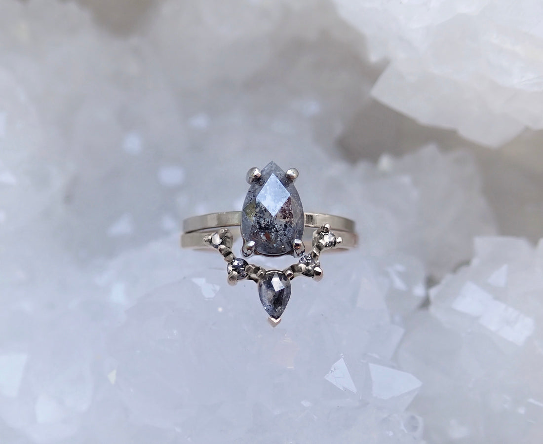 Inverted Diamond Crown Ring - Salt and Pepper Diamond Ring- mossNstone